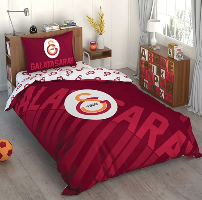 Taç Lisanslı Nevresim Takımı Galatasaray Kırmızı Logo Tek Kişilik